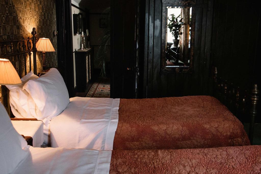 St Benedict - Victorian Bed And Breakfast Hastings Exterior foto